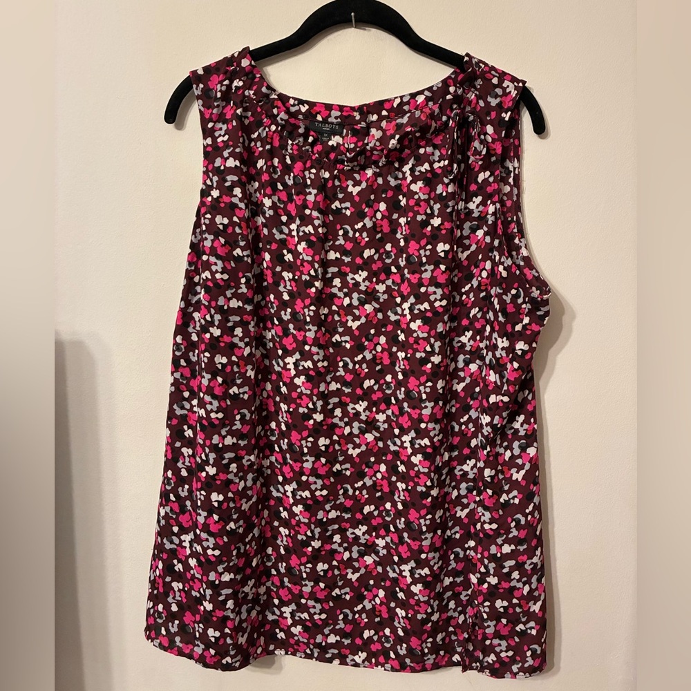 Talbots 1X sleeveless shell top— burgundy with pink, white, black and gray dots